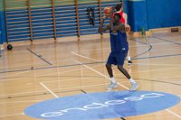 Diop deja la concentración de España por una lesión