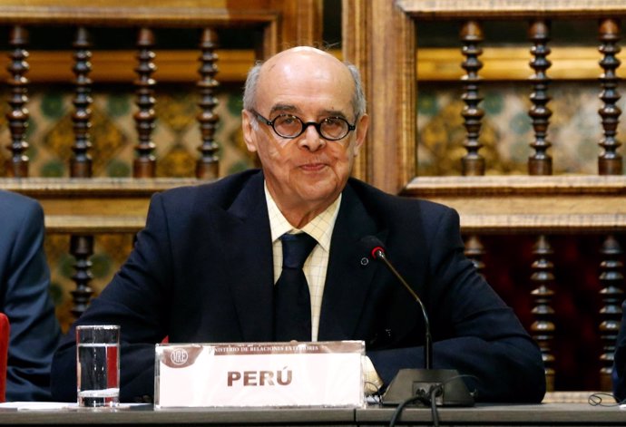 El ministro de Asuntos Exteriores de Perú, Ricardo Luna.