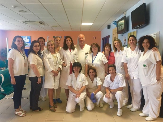 El equipo de análisis clínicos del hospital de Jerez