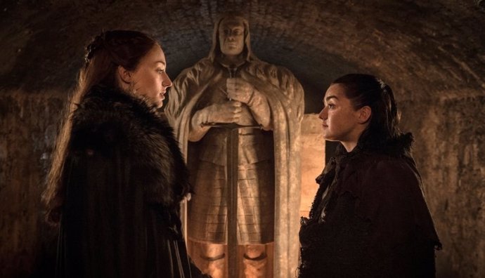Arya y Sansa Stark en Juego de tronos