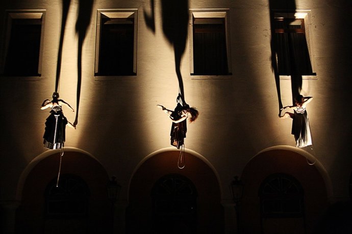 Actuación de la compañía Il Posto