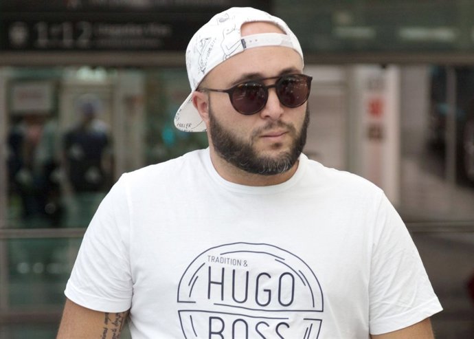 Kiko Rivera se va de vacaciones a Disneyland Paris con su familia