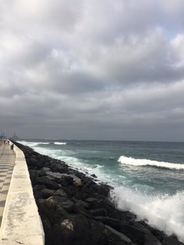 Avenida Marítima de Las Palmas de Gran Canaria (barcos, turismo, plataformas)