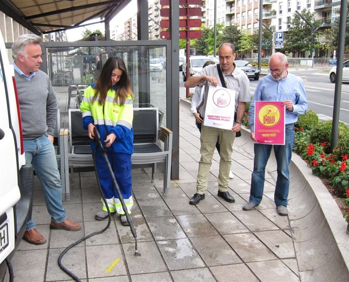Campaña limpieza chicles en Logroño                        