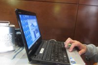 Expertos en seguridad recomiendan "subir el listón" de la privacidad en todas las cuentas de redes sociales este verano