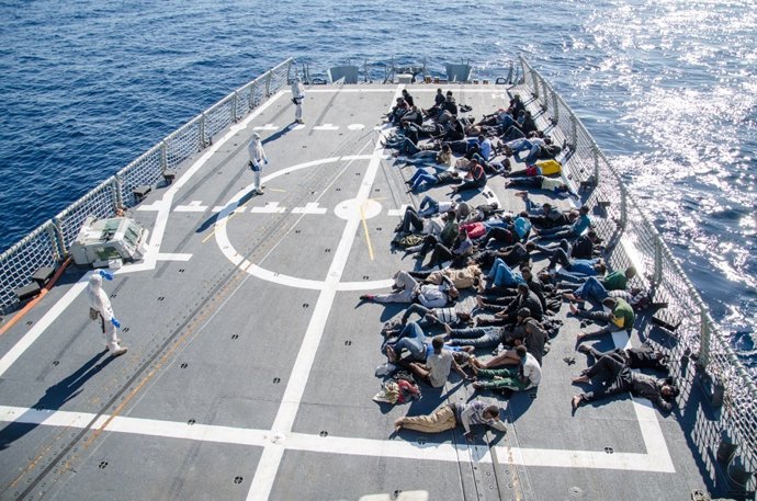 La fragata 'Numancia' rescata a 113 inmigrantes frente a las costas de Libia