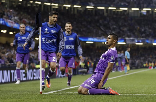 Casemiro celebra el 1-2 en Cardiff