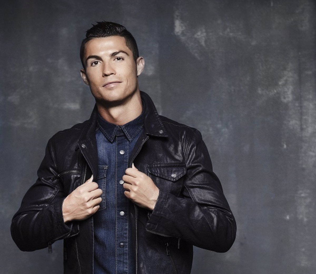 Cristiano Ronaldo lanza su colección de ropa Denim