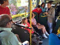 El Consorcio de Transportes pone en marcha un servicio de bus accesible entre Íllora y Granada