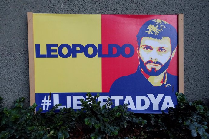 Mural en homenaje a Leopoldo López