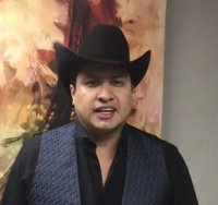 Julión Álvarez conoce al narco Raúl Flores, pero "no soy su socio"