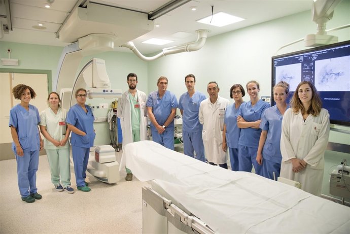 Profesionales de Radiología Vascular Intervencionista y Urología del CHN