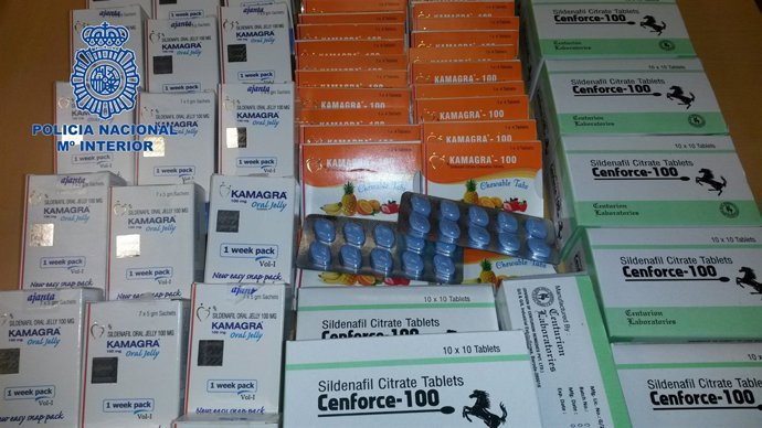 Una persona detinguda per vendre medicaments contra la disfunció erèctil