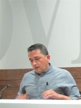 El edil de Somos Fernando Villacampa.