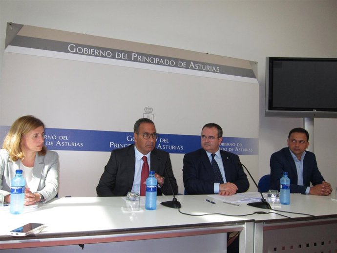 Eva Pando, Fernando Lastra, Isaac Pola Y Daniel Gonzalez (De Edp)