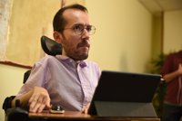Echenique responde a los anticapitalistas: Gobernar con el PSOE no contradice los principios de Podemos