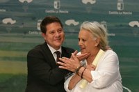 Page expresa su pésame por el fallecimiento de Terele Pávez, Hija Adoptiva de C-LM desde mayo