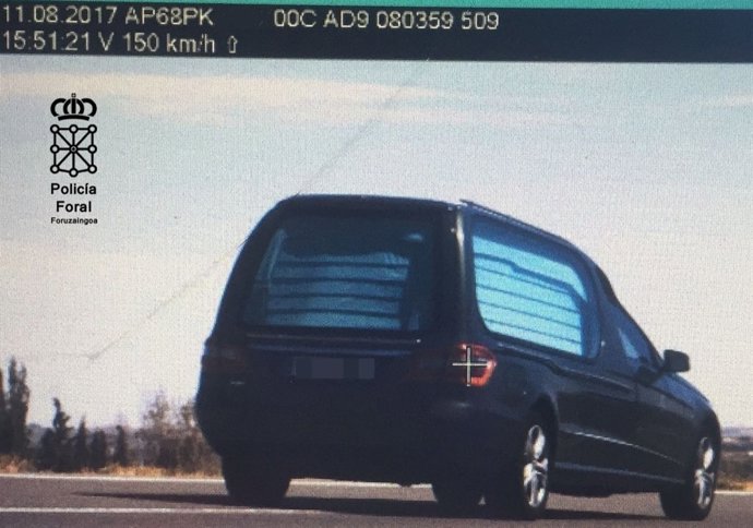 Coche fúnebre denunciado en Tudela
