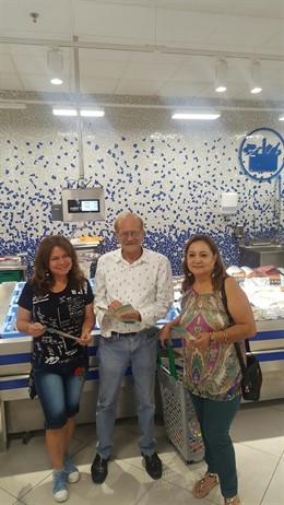 Entrega de dípticos