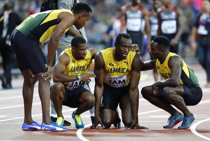 Bolt se lesiona en su última carrera y Gran Bretaña logra el oro en el 4x100