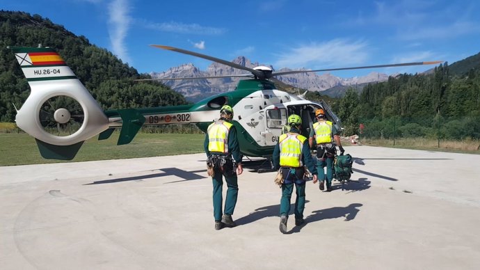 La Guardia Civil realiza cinco rescates este sábado en el Pirineo oscense.