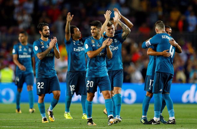 El Real Madrid vence con autoridad en el Camp Nou