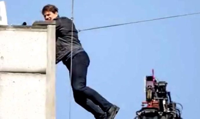 Tom Cruise sufre un accidente durante el rodaje de Misión Imposible 6