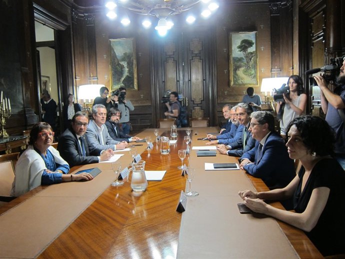 Ministre Í.de la Serna,delegat I.Millo,consellers D.Bassa,J.Rull i J.Forn