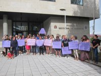 Colectivos feministas se concentran en Galicia en apoyo a Juana Rivas