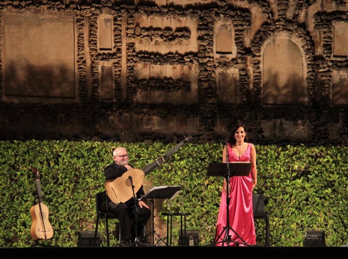 Nota De Prensa Y Fotos. Noches En Los Jardines Del Real Alcázar