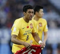 El FC Barcelona ficha al centrocampista Paulinho por 40 millones para cuatro temporadas