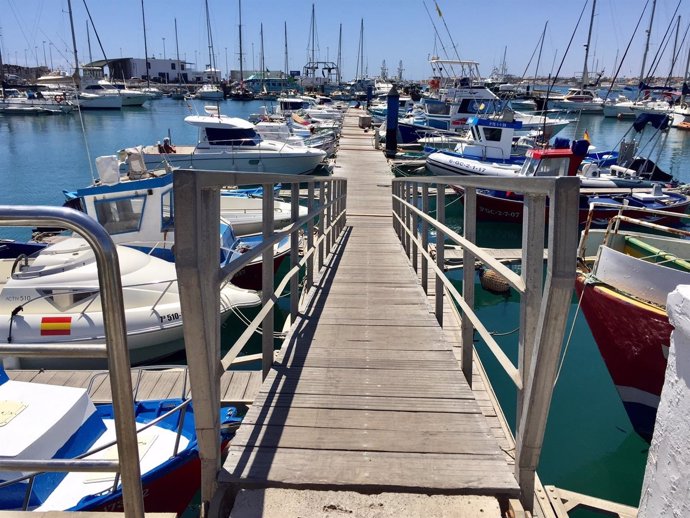 Pantalanes del Puerto de Corralejo