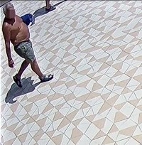 Detenidos dos hombres por 16 hurtos al descuido en la playa del Arenal de Xàbia