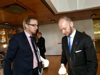 Nueva Alternativa, el tercer partido en la coalición que gobierna Finlandia, busca aumentar su popularidad