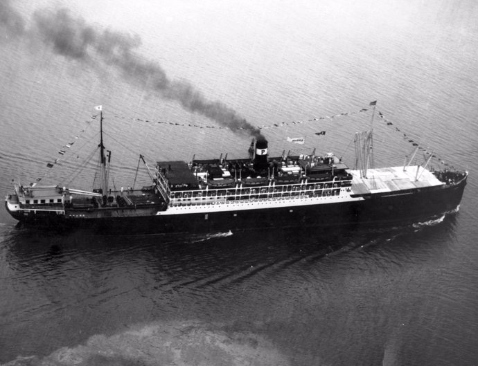El buque estadounidense 'SS Ancón', el primero en cruzar el Canal de Panamá