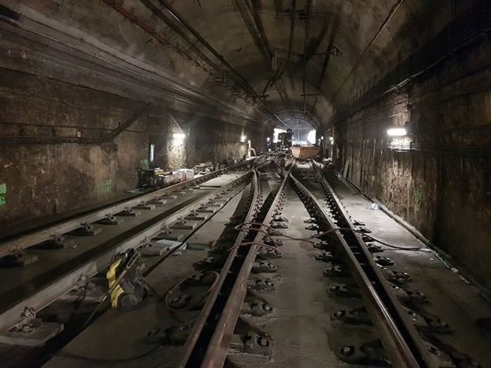 Obres en les vies de la L3 de Metre de Barcelona