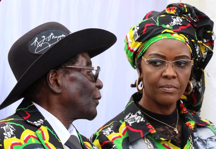 Robert Mugabe y su mujer, Grace Mugabe