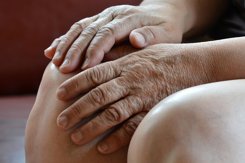 Foto: La artritis de rodilla ha aumentado "drásticamente" en las últimas décadas (FLICKR/SIMON BLACKLEY) 
