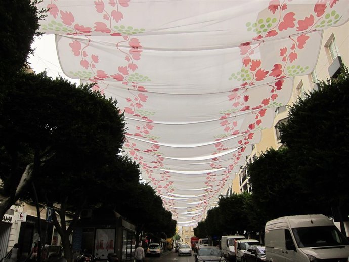 El Paseo de Almería con el entoldado 