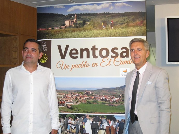 Rodríguez Osés y el alcalde de Ventosa antes de la presentación 