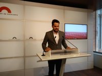 Cs acusa a Carles Puigdemont de "esconderse" por la ley del referéndum y pide elecciones