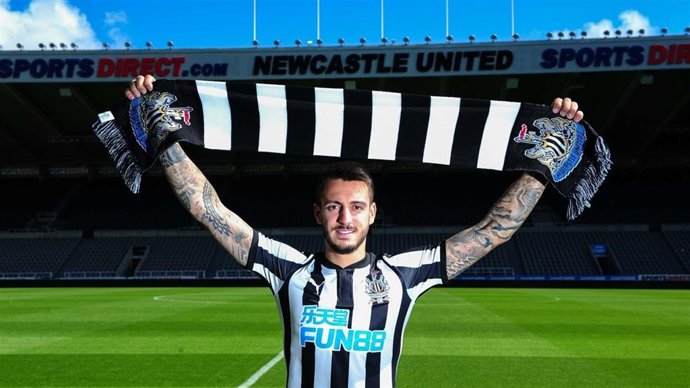 Joselu ficha por el Newcastle