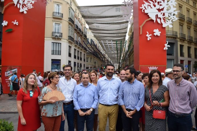 Consejero de Turismo en Feria del Centro de Málaga 