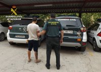 Guardia Civil detiene a un joven por asaltar a un viandante en Cieza y agredirlo hasta reducirlo