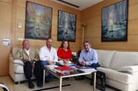 Revilla reitera su apoyo a la familia de Marta del Castillo en su lucha por recuperar los restos de la joven 