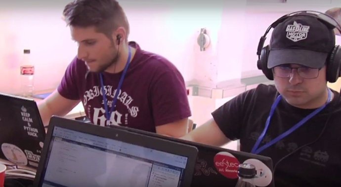 Participantes en un curso de videojuegos de Guadalinfo