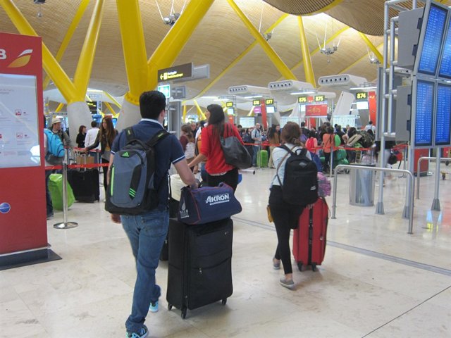   Passatgers A Barajas                             