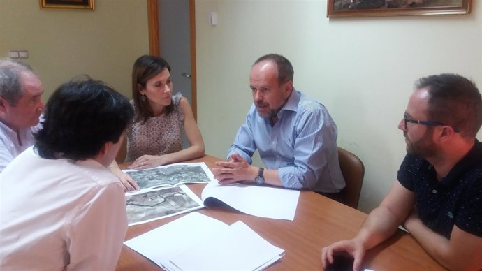 Reunión del delegado de Medio Ambiente y Ordenación del Territorio de la Junta