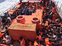 Rescatados 593 inmigrantes de 15 pateras en Andalucía en las últimas 24 horas