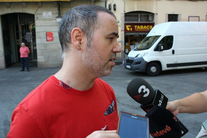 El regidor del districte de Gracia, Eloi Badia, davant els mitjans